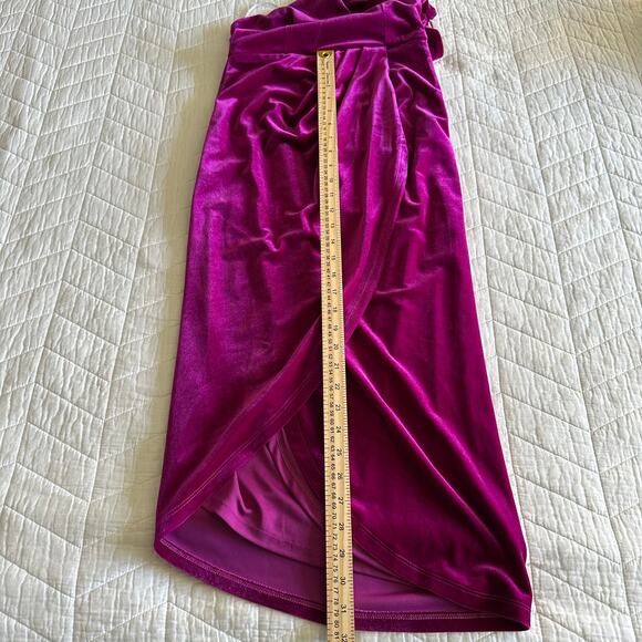 Lulus Impressive Essence Magenta Velvet One-Shoulder Cutout Midi Dress Small - Picture 14 of 16